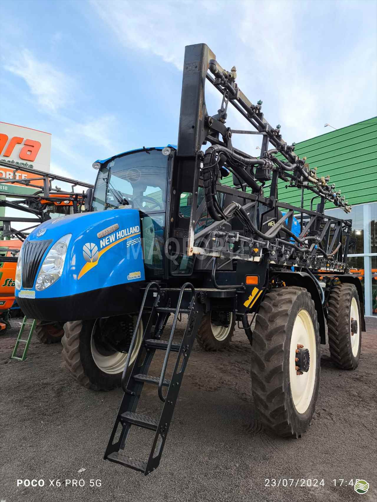 PULVERIZADOR NEW HOLLAND SP3500 Tração 4x4 Maqforte - Stara - Matriz PATO BRANCO PARANÁ PR